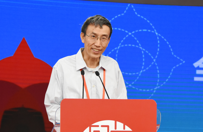 全国公益广告创新研究基地秘书长刘林清发表主旨演讲