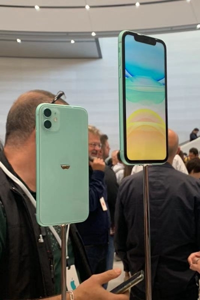 苹果iPhone 11引入了新的配色。
